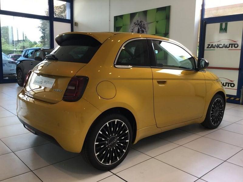 FIAT 500 Hybrid Hybrid Icon MY26 PACK STYLE