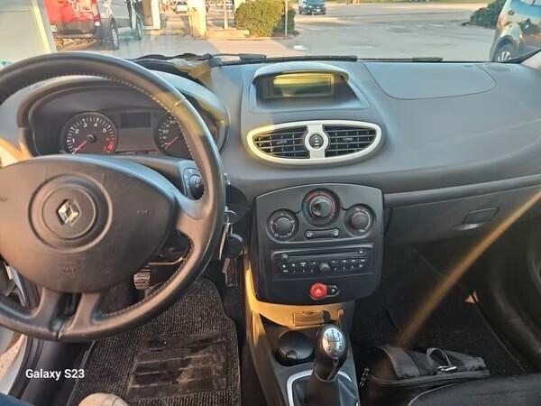 Renault Clio 1.2 16V 5 porte Dynamique