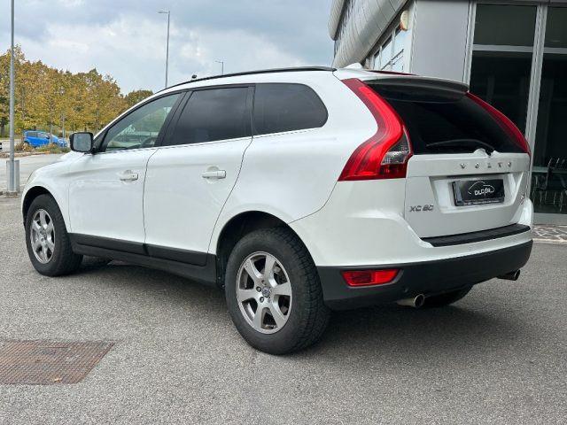 VOLVO XC60 D3 AWD Geartronic Momentum