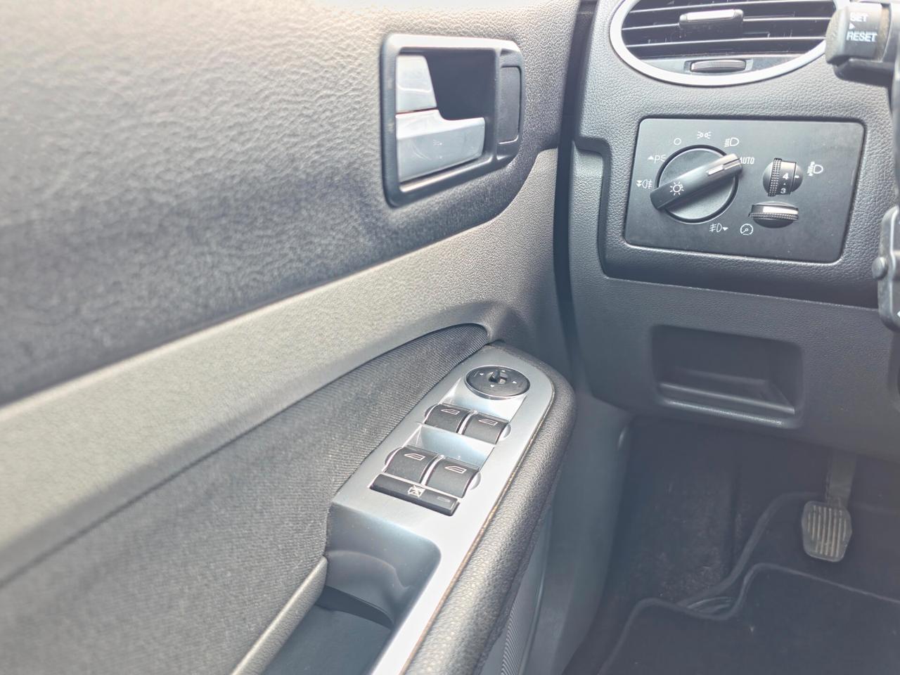 Ford Focus 1.6 TDCi (110CV) 5p. Tit. DPF 2010-E5 Manuale NEO