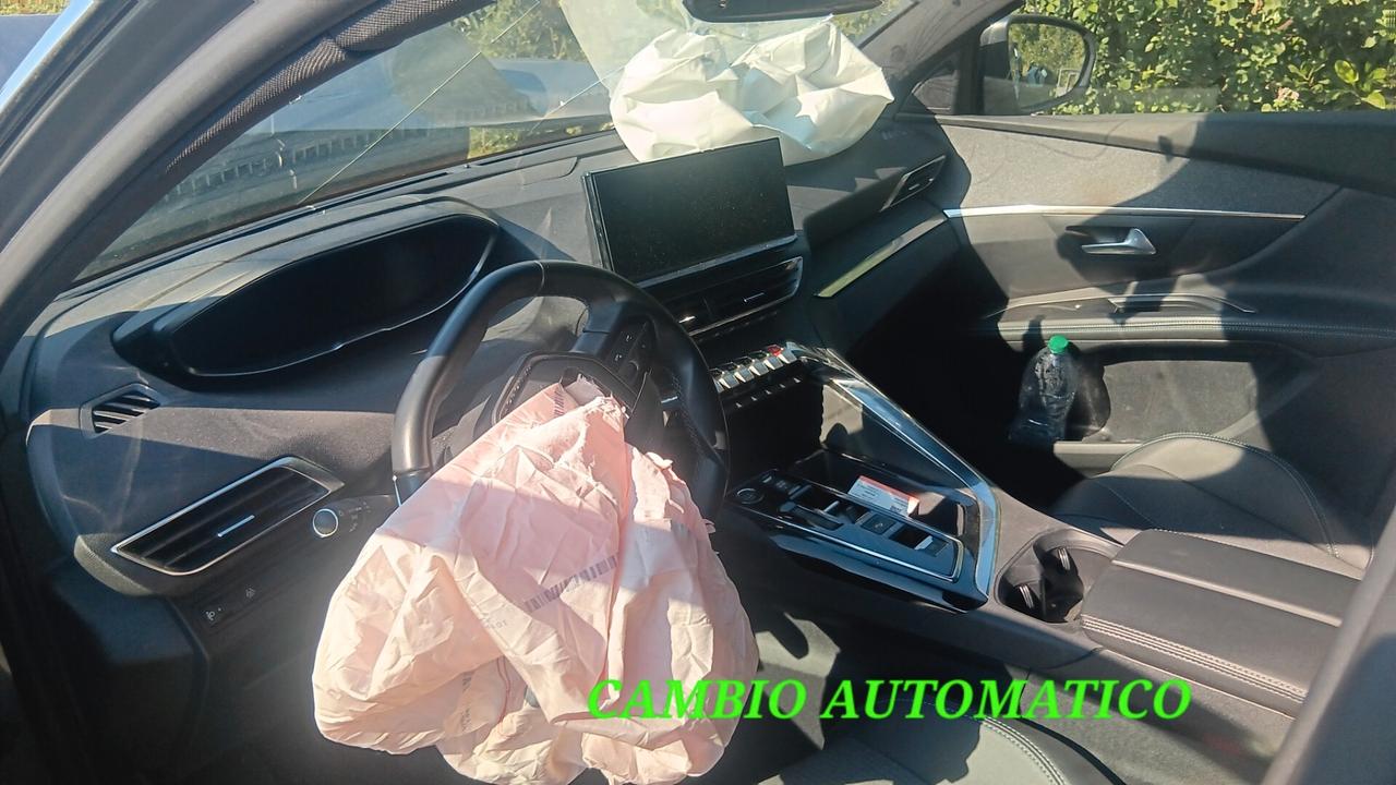 Peugeot 5008 incidentata sinistrata mondialcars 023