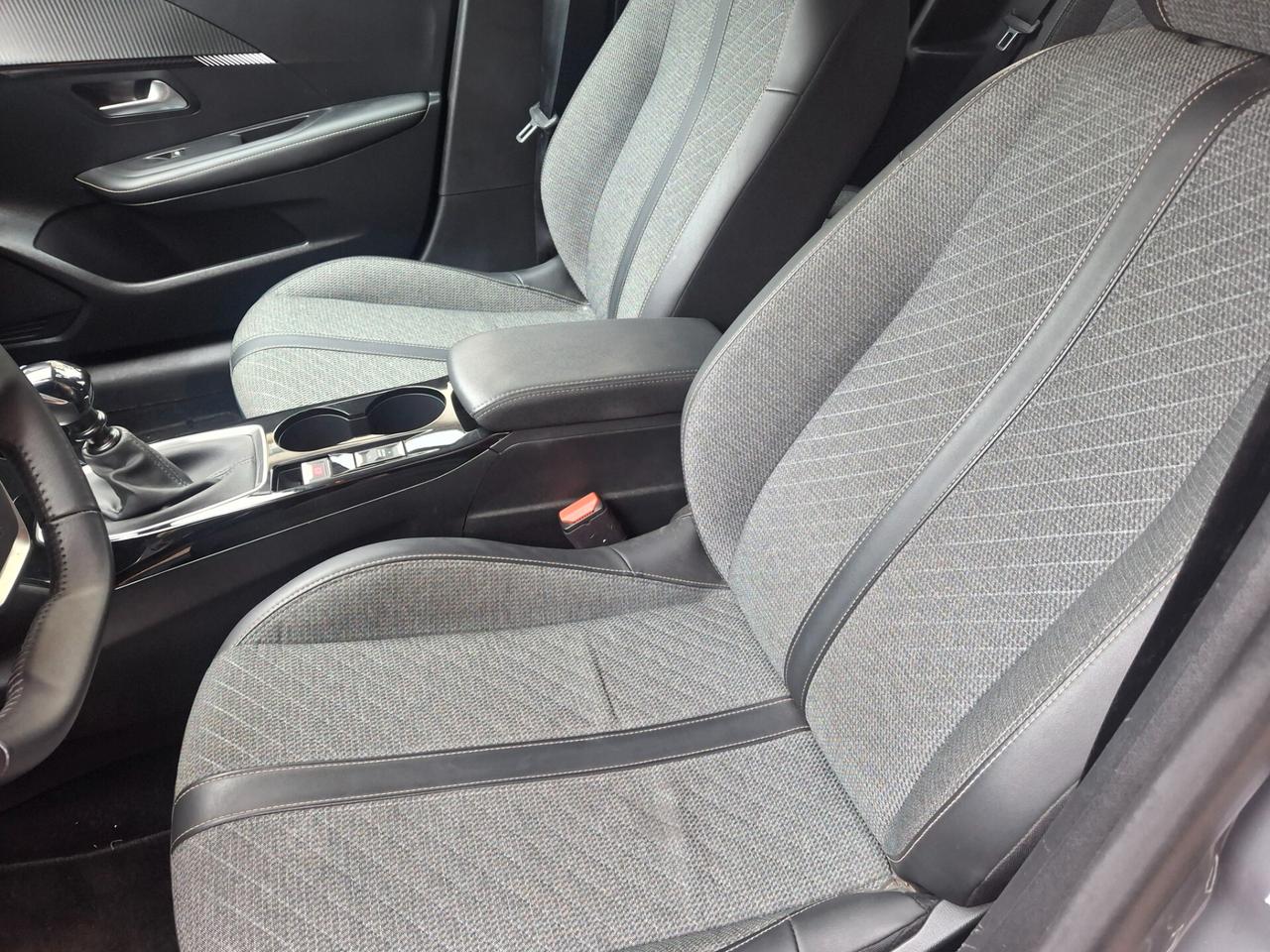 Peugeot 208 PureTech 100 Stop&Start 5 porte Allure