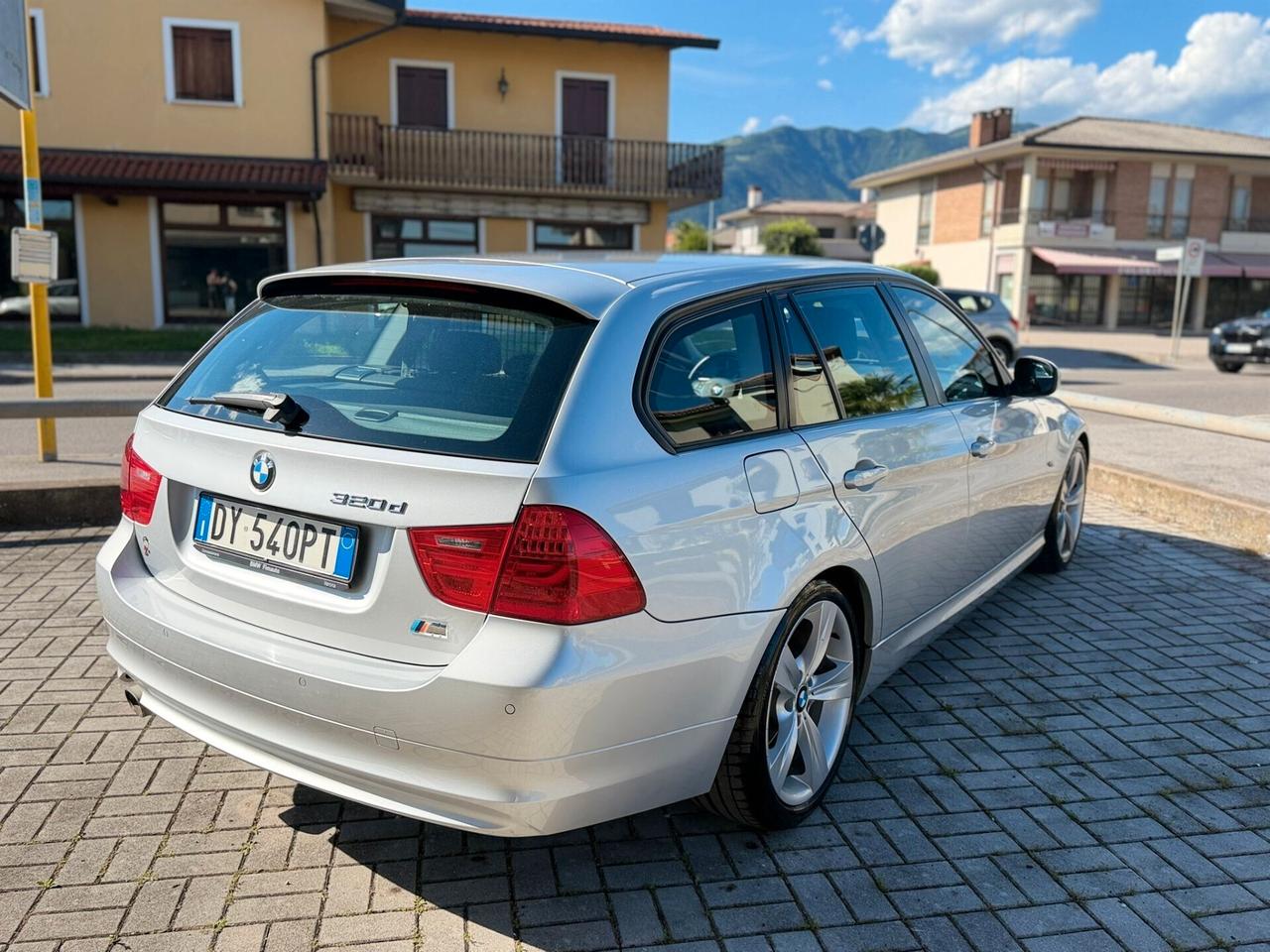 Bmw 320 320d cat Touring Attiva