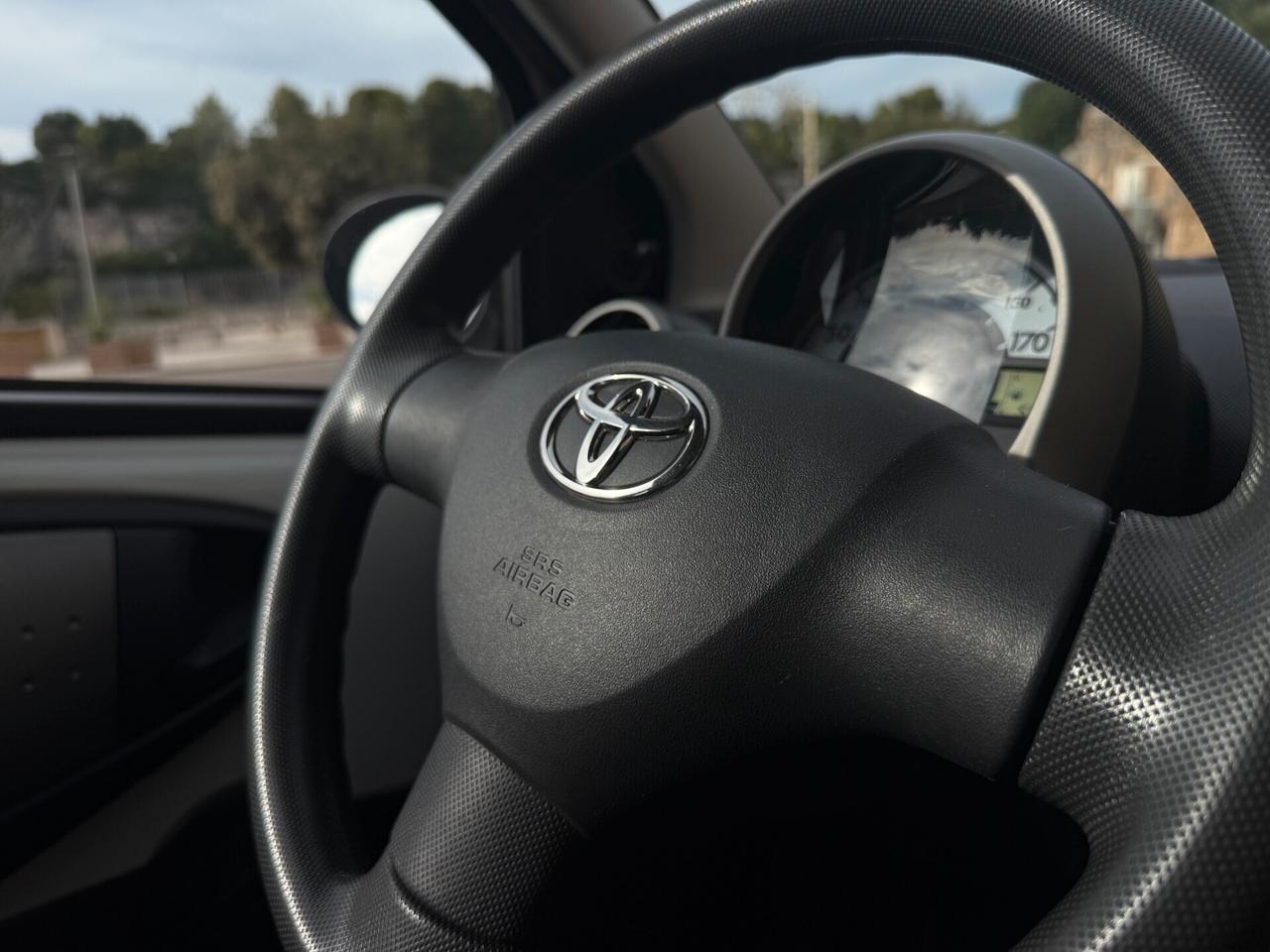 Toyota Aygo/1.0 68CV/NAVI/CLIMA/SOLO 55000 KM