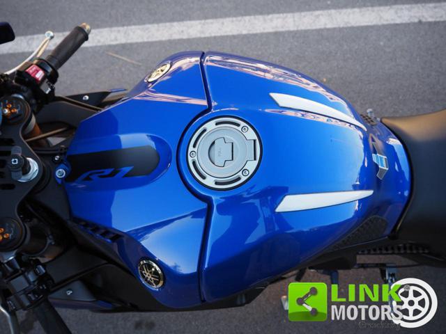 YAMAHA YZF R1 ++? 193,00 al mese++