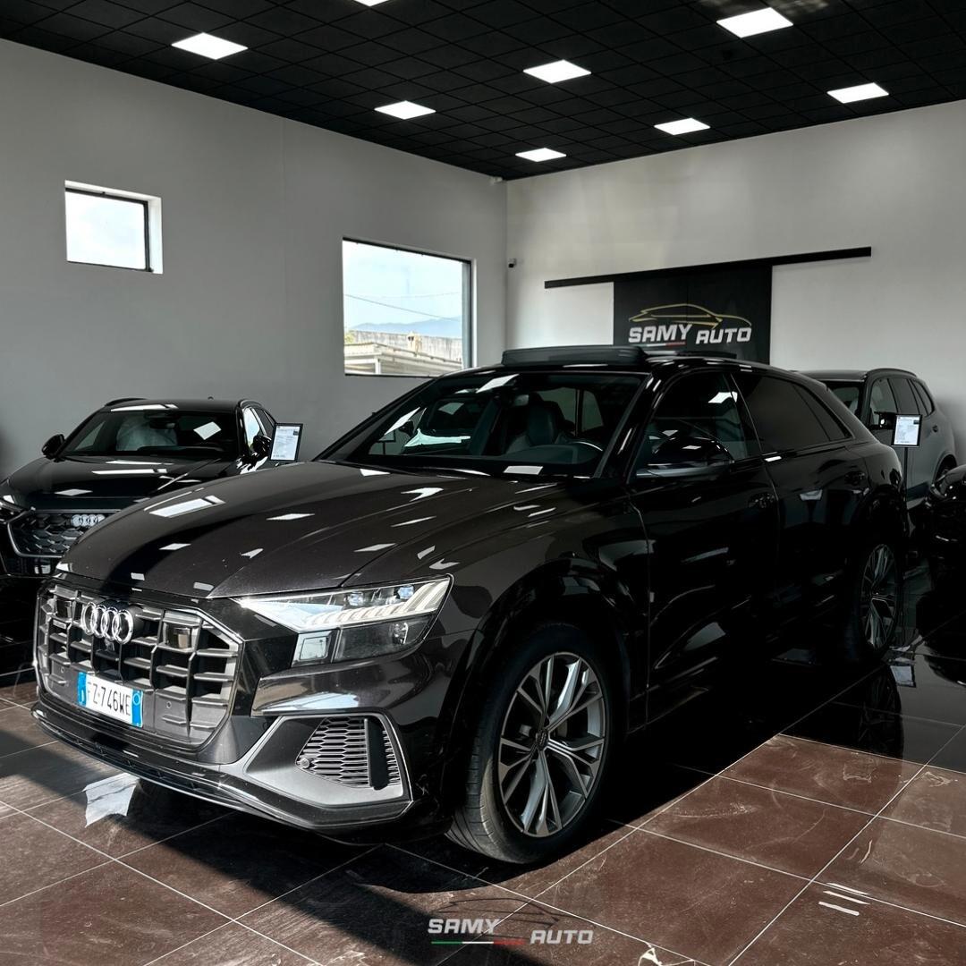 Audi Q8 55 TFSI quattro tiptronic Sport