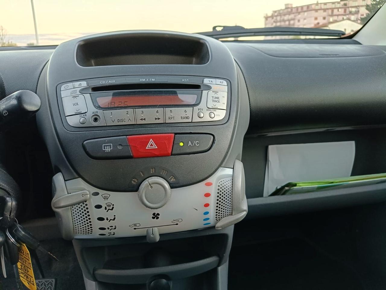 Peugeot 107 1.0 benzina