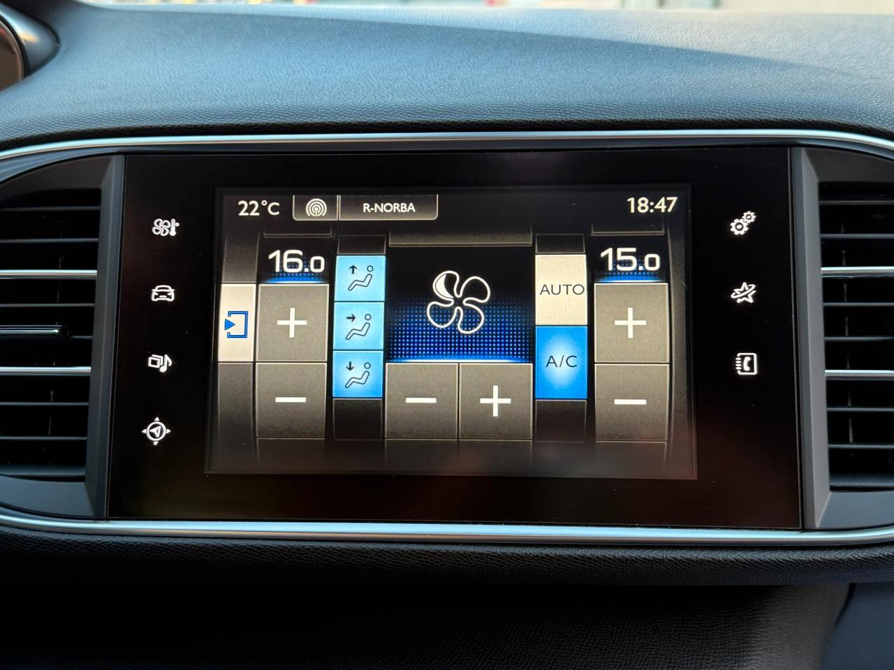 Peugeot 308 BlueHDi EAT6 Allure NAVI PELLE LED