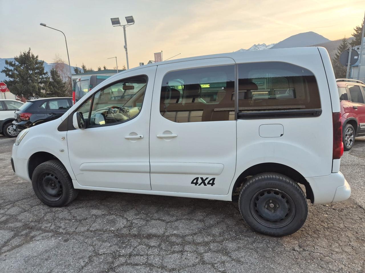 PEUGEOT PARTNER 5 POSTI 4X4