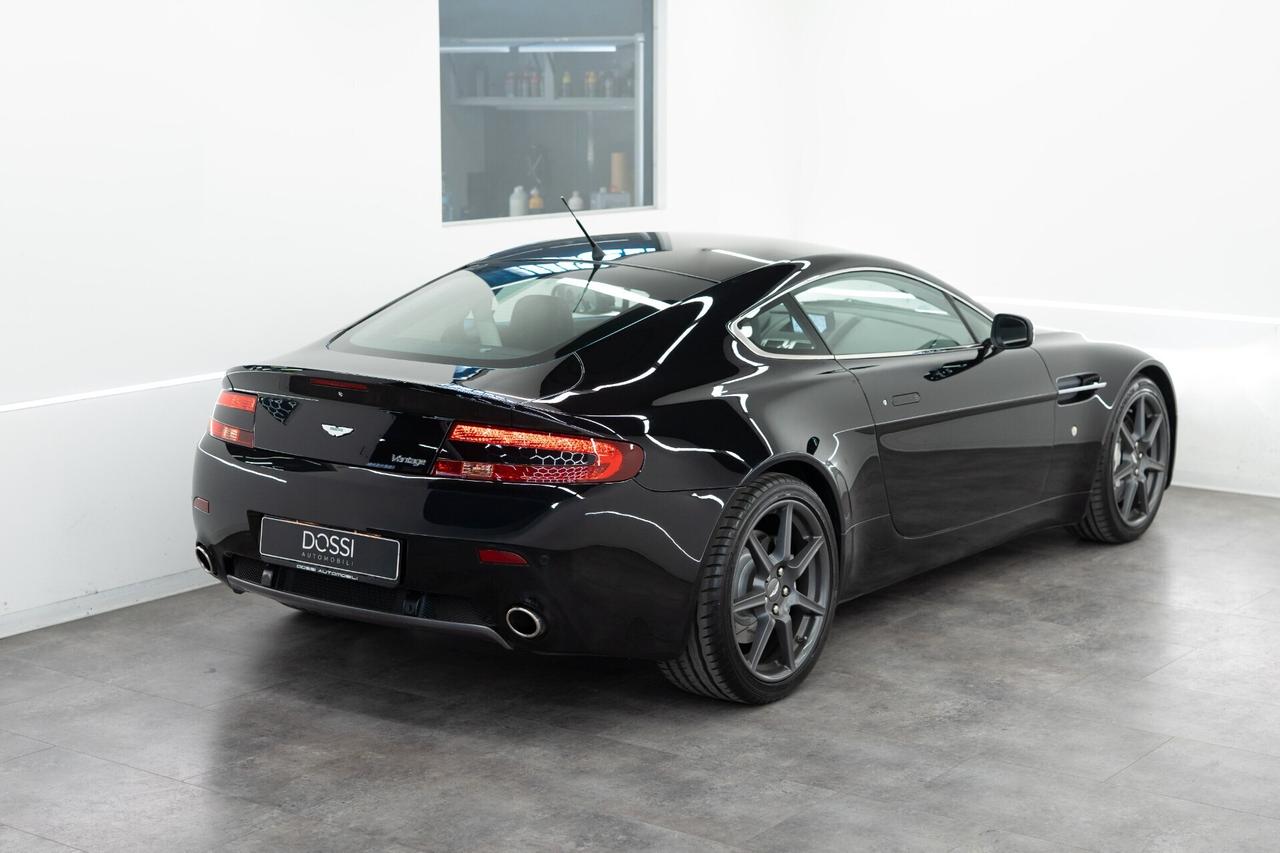 Aston Martin V8 Vantage Coupé--MANUALE--