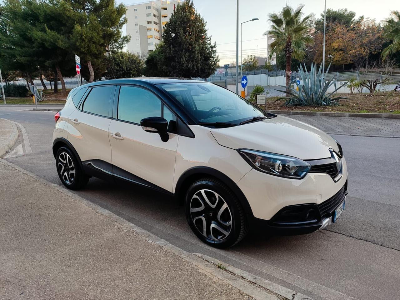 Renault Captur 1.5 dCi 90CV 2017 SUPER FULL!!