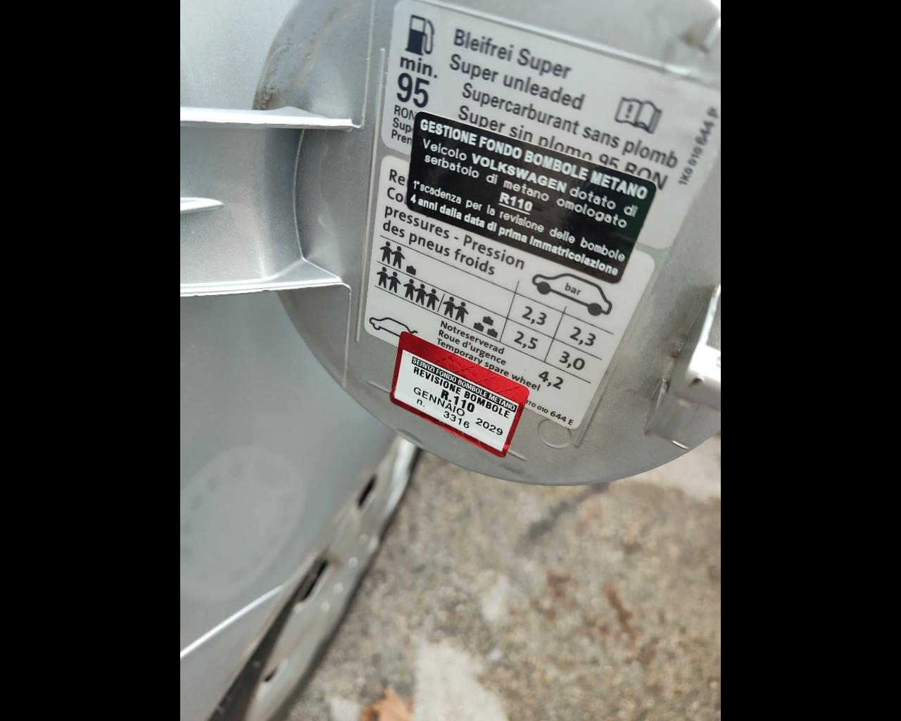 VOLKSWAGEN Touran - 2.0 Conceptline Ecofuel