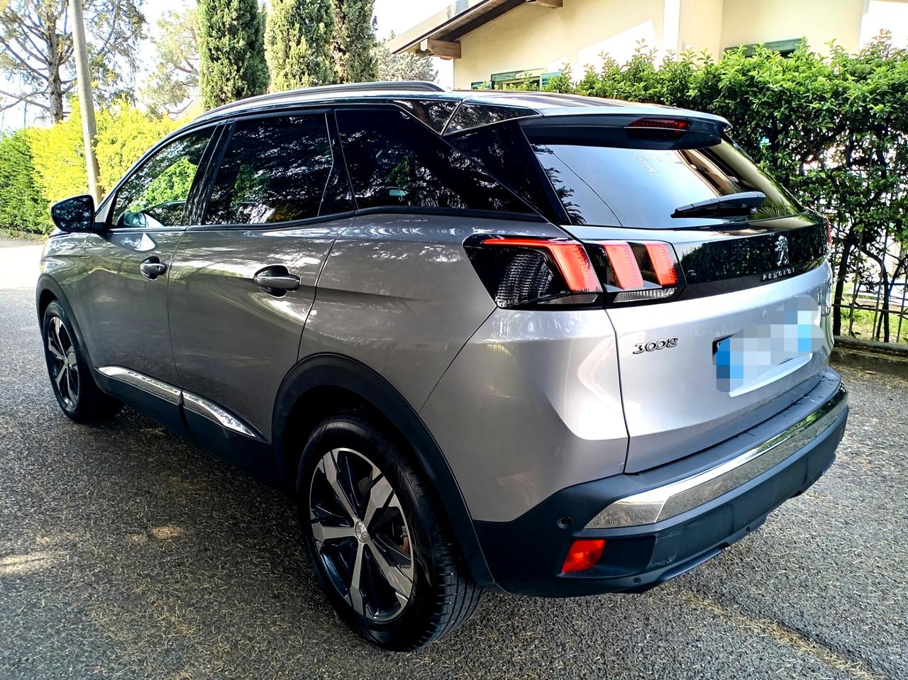 Peugeot 3008 BlueHDi 130 S&S EAT8 Allure