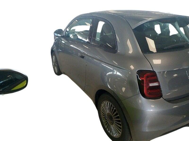 FIAT 500 Nuova Hatchback My23 La Nuova - 320 Berlina