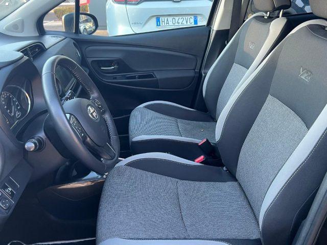 TOYOTA Yaris 1.5 Hybrid 5 porte Business