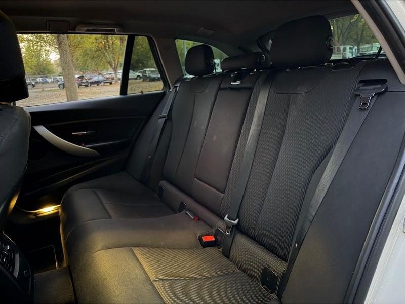 BMW Serie 3 Touring 318 d Touring “CERCHI DA 18" DISTRIBUZIONE APPENA SOSTITUITA