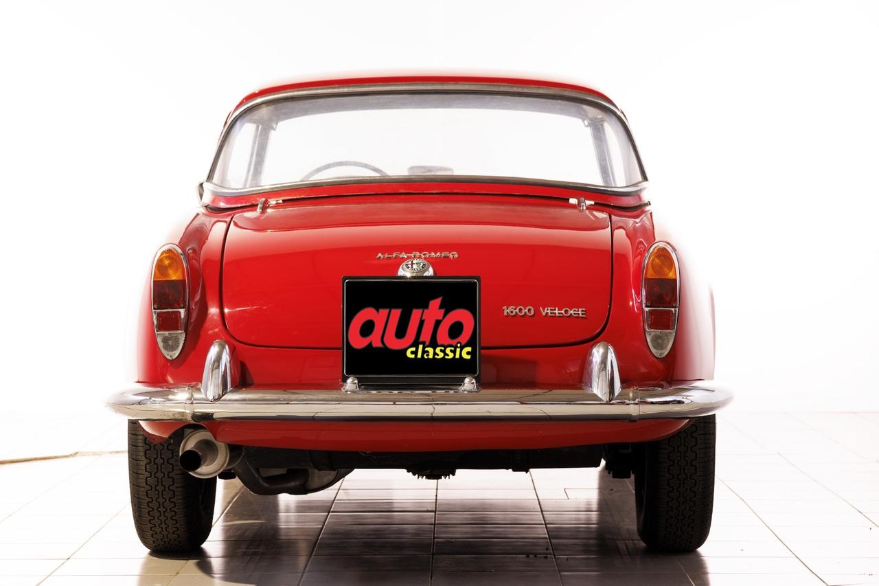 Alfa Romeo Giulia 1600 Spider Veloce