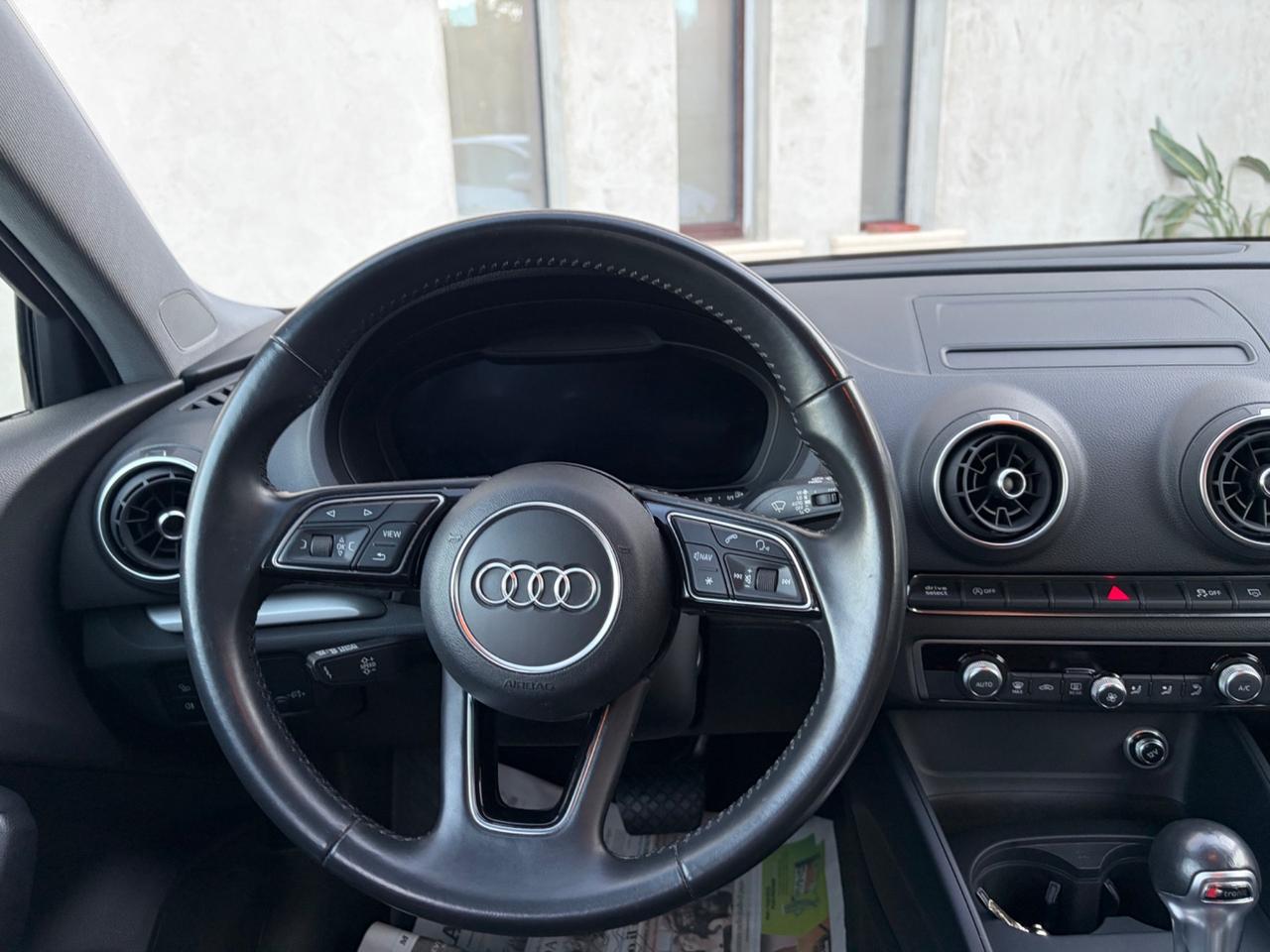 Audi A3 Sedan 30 TDI Admired