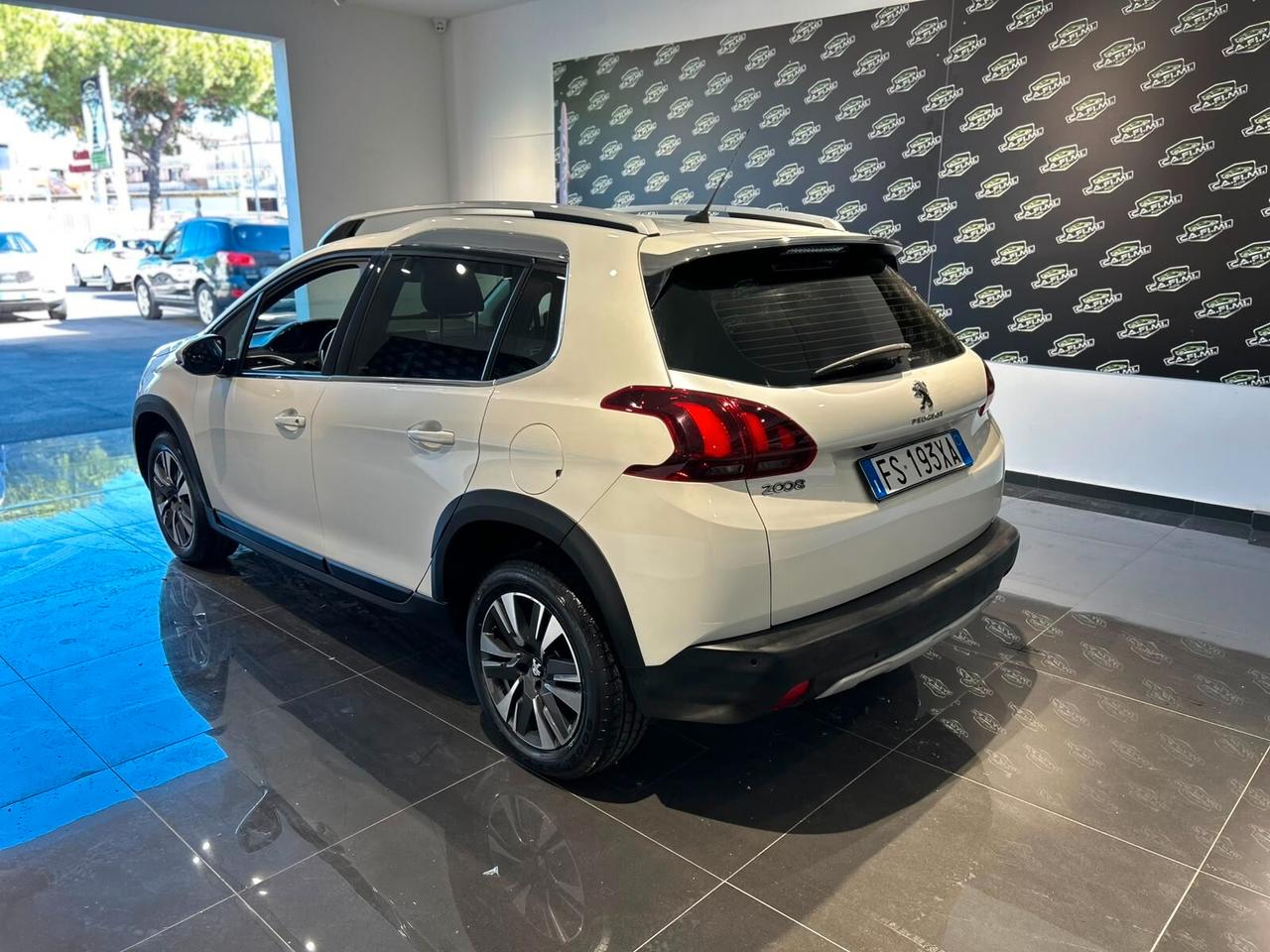 Peugeot 2008 PureTech 82 S&S Allure