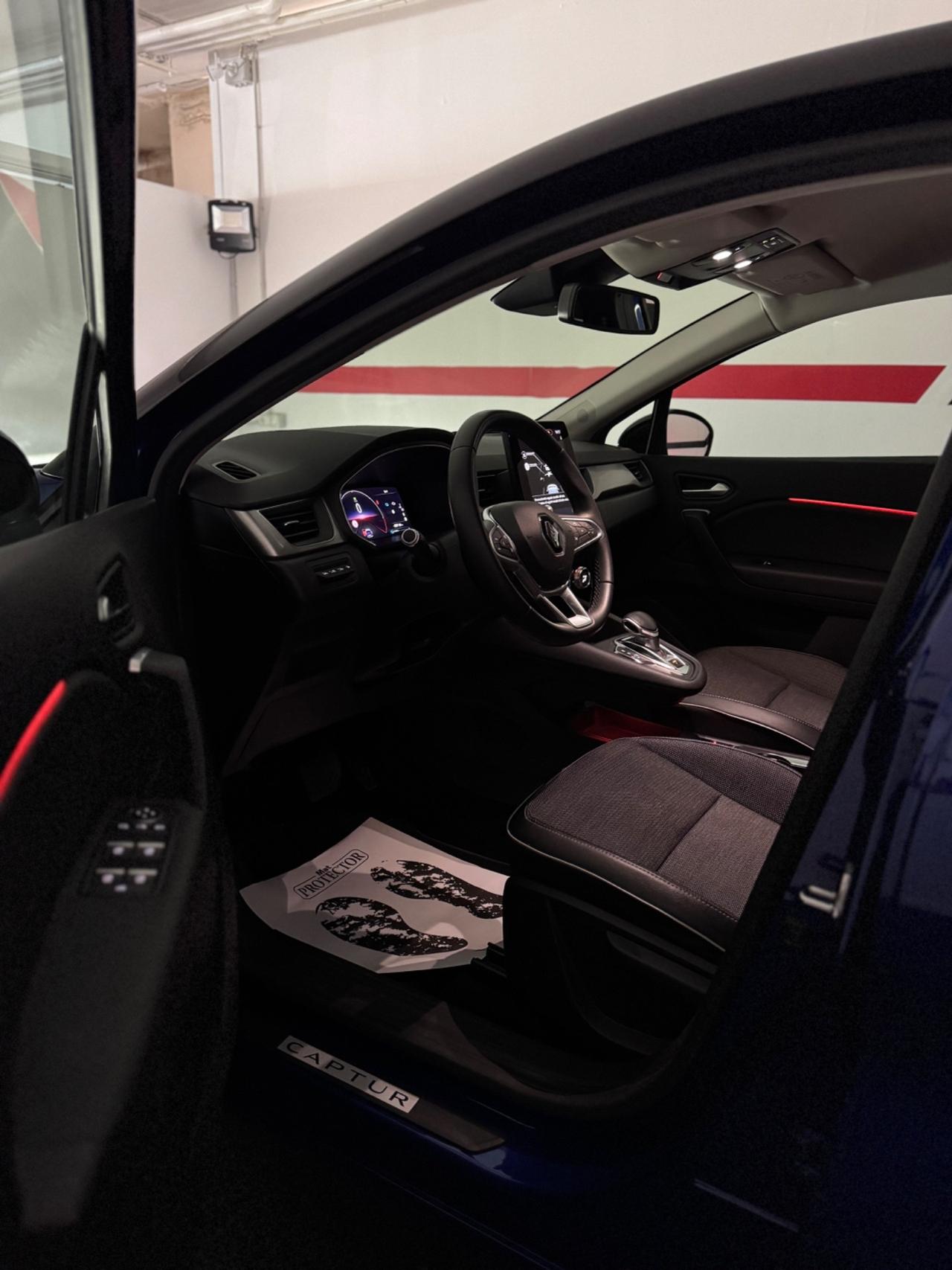 Renault Captur Plug-in Hybrid E-Tech 160 CV Initiale Paris