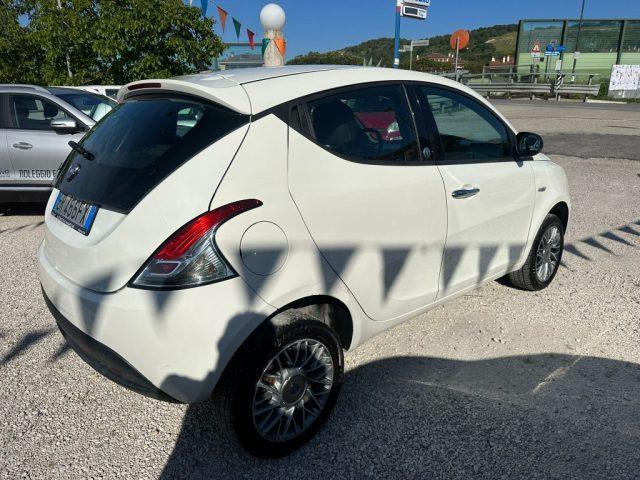 LANCIA Ypsilon 0.9 TwinAir 85 CV 5 porte Metano Ecochic Gold