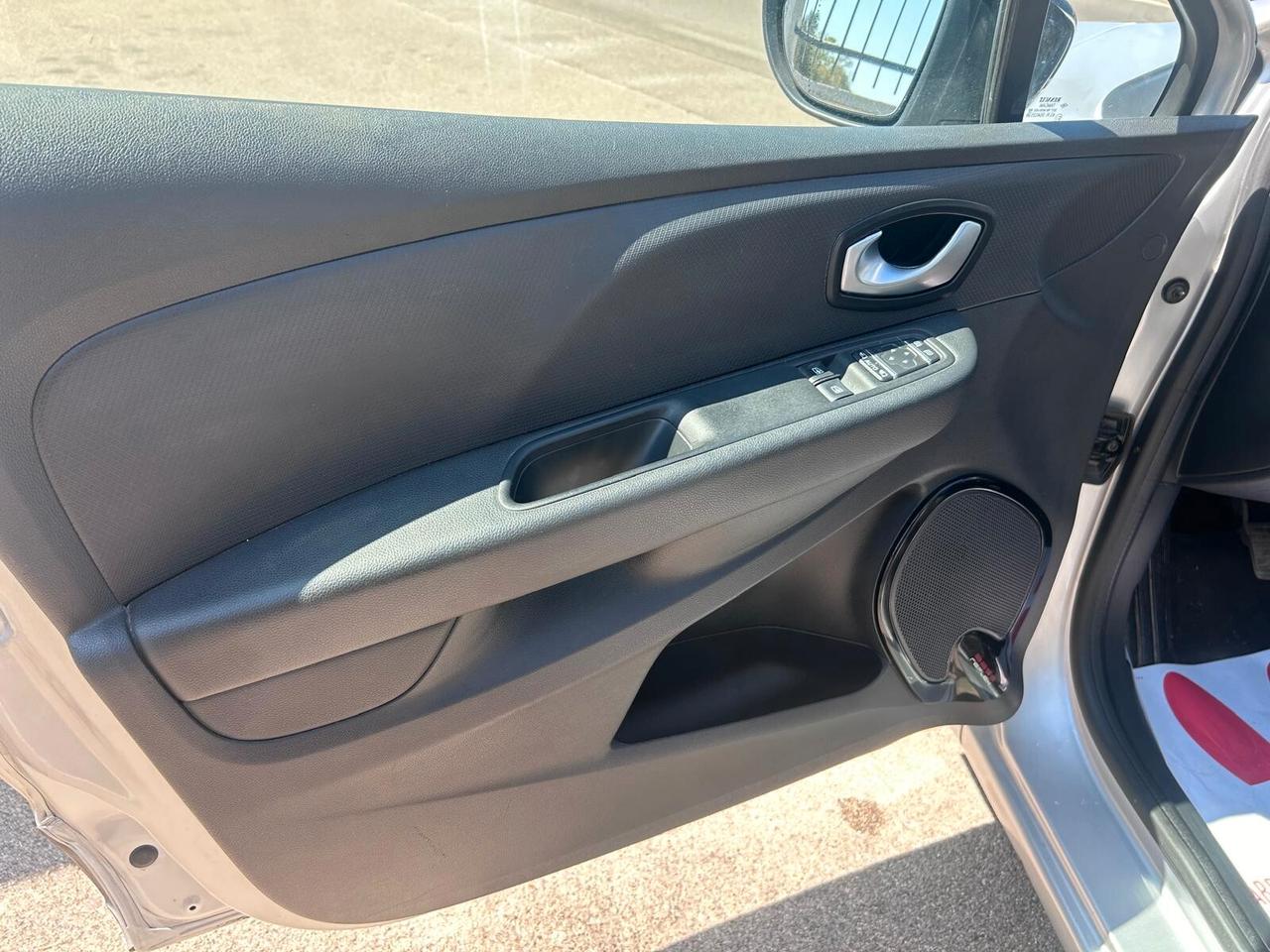 Renault Clio dCi 8V 75 CV 5 porte Duel