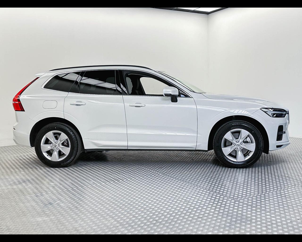 VOLVO XC60 B5 (B) AWD Geartronic Momentum Pro