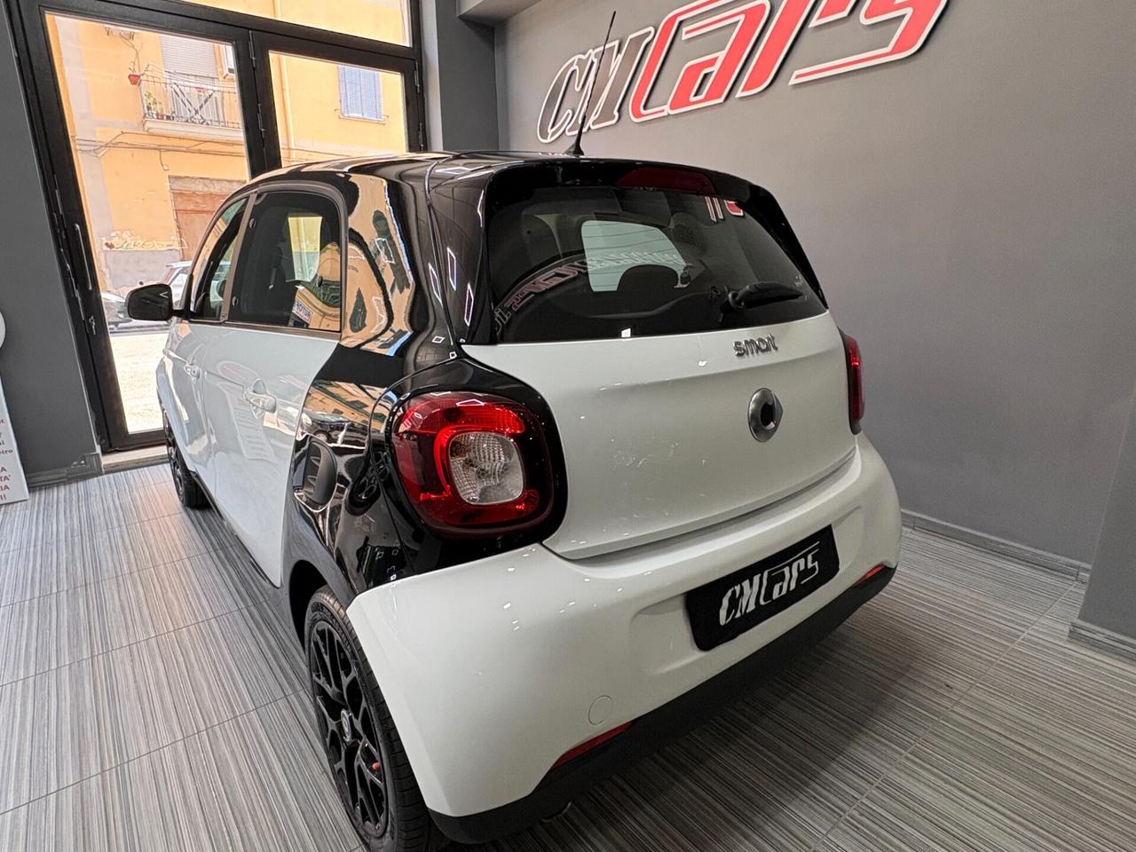 smart forFour 1.0 Twinamic Automatica 71cv Passion ITALIANA