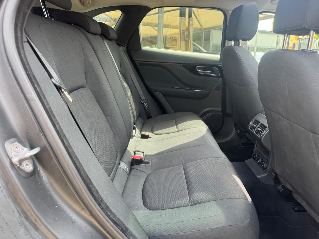 JAGUAR F-PACE 20D 180 CV PRESTIGE FULL TETTO VIRTUAL