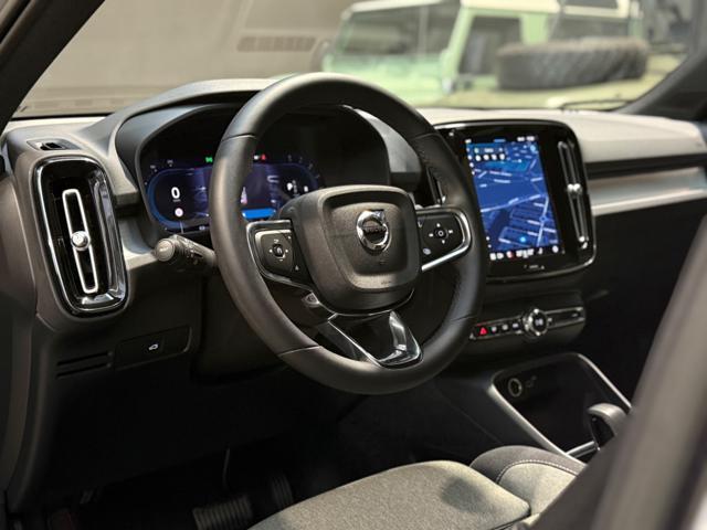VOLVO XC40 B3 automatico Plus Bright