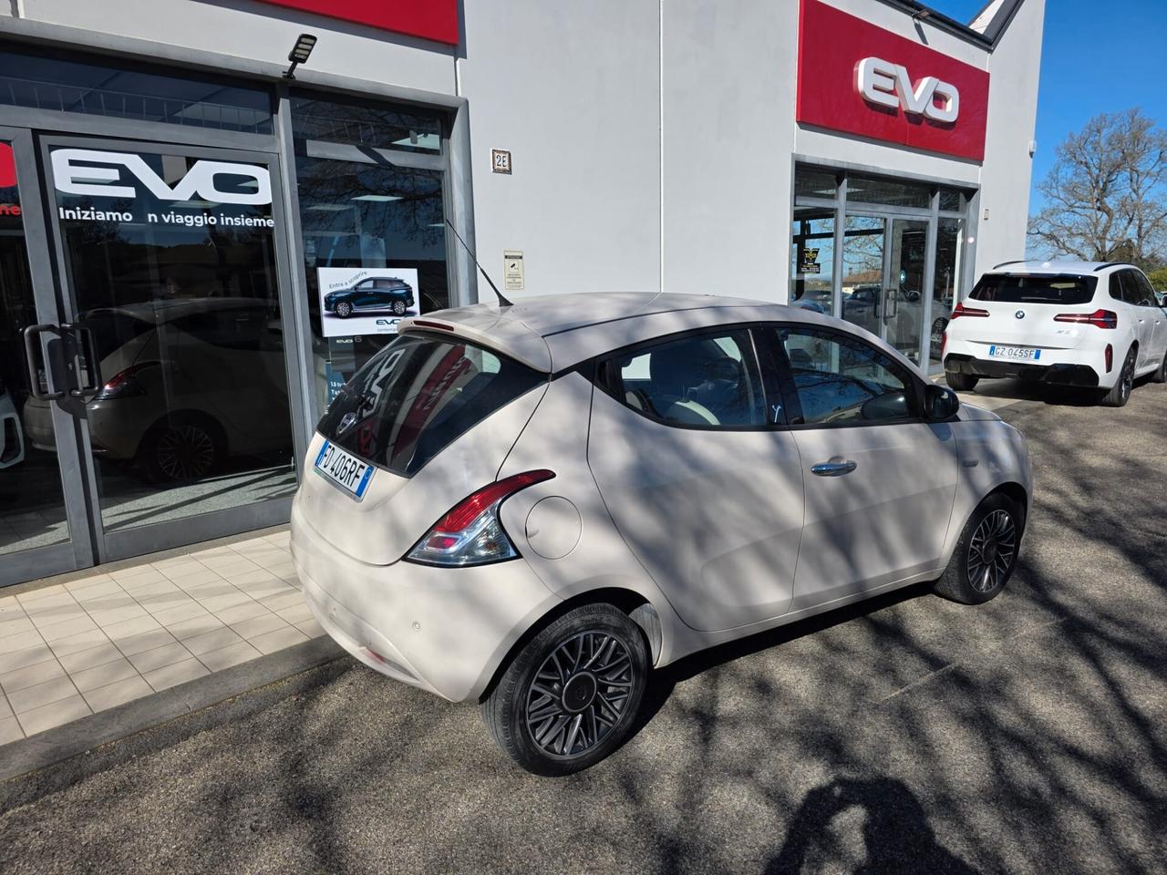 Lancia Ypsilon 1.2 69 CV 5 porte Gold