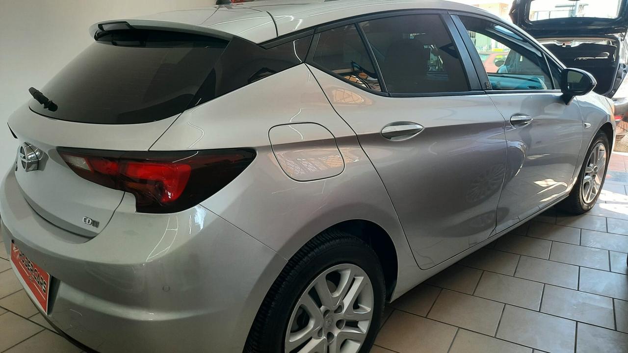 Opel Astra 1.6 CDTi 110CV Start&Stop 5 porte Innovation