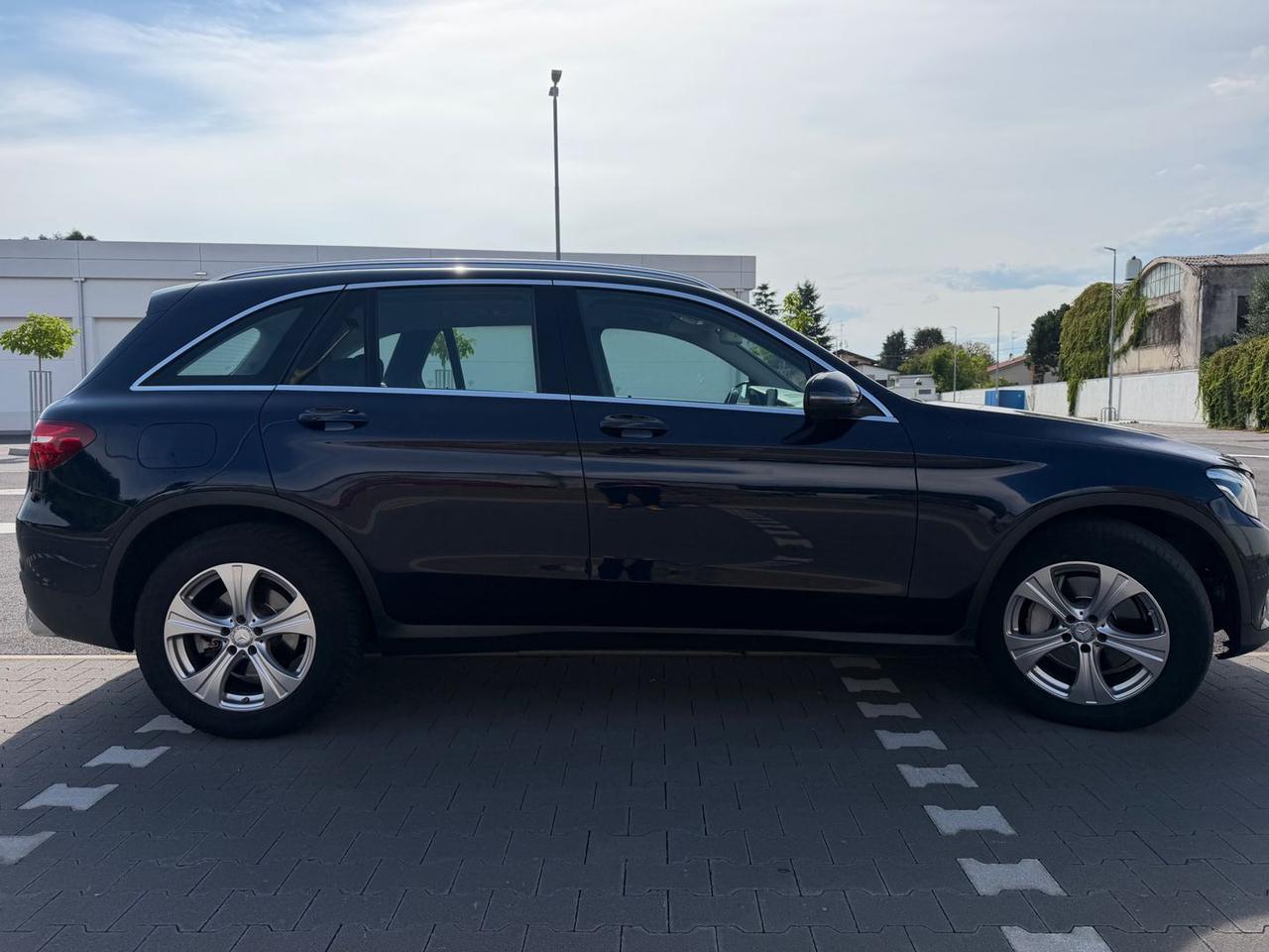 Mercedes-Benz GLC 220 D SPORT #11757