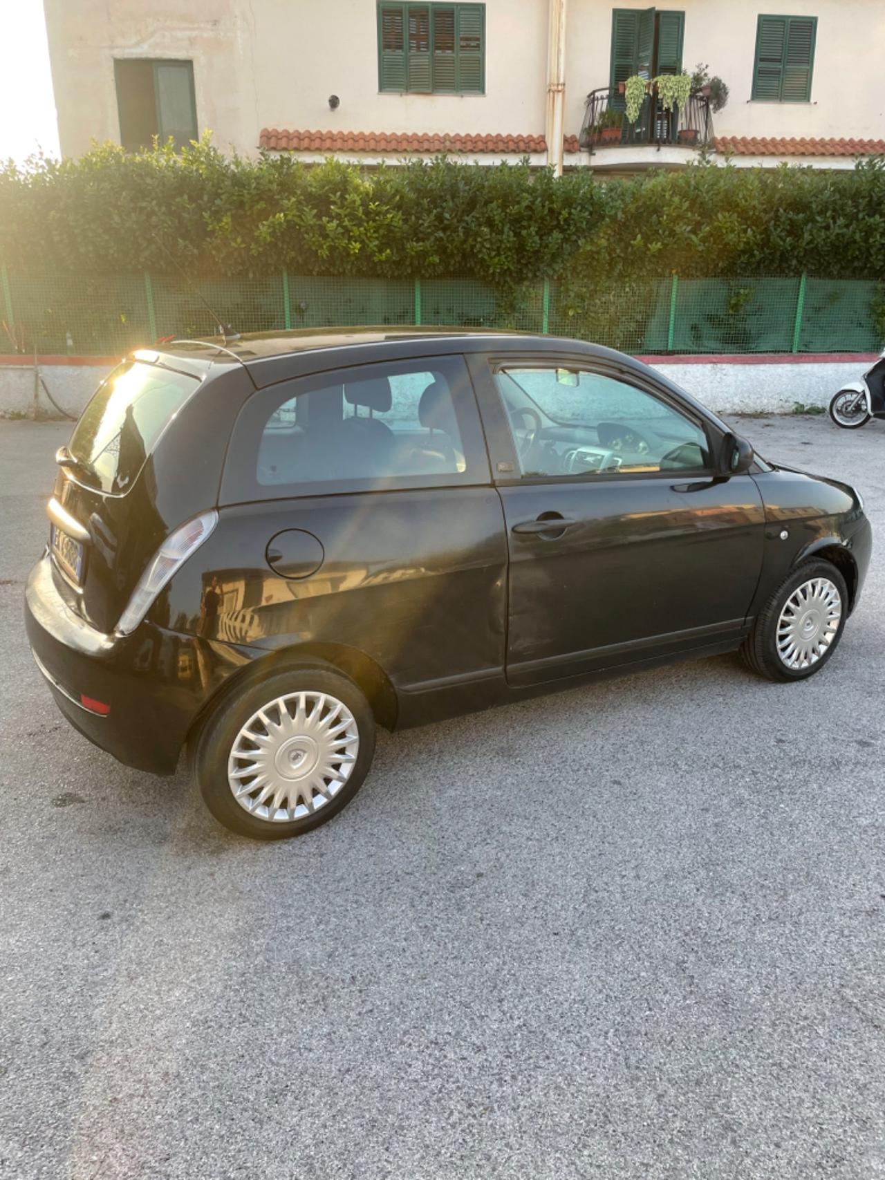 Lancia Ypsilon 1.2 69 CV Diva