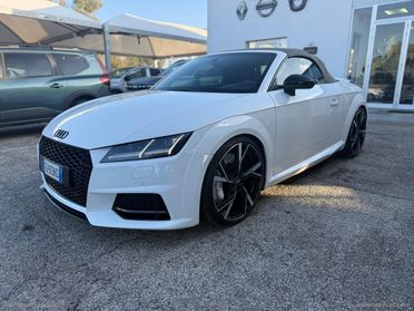 AUDI TT Roadster 2.0 TDI ultra Design