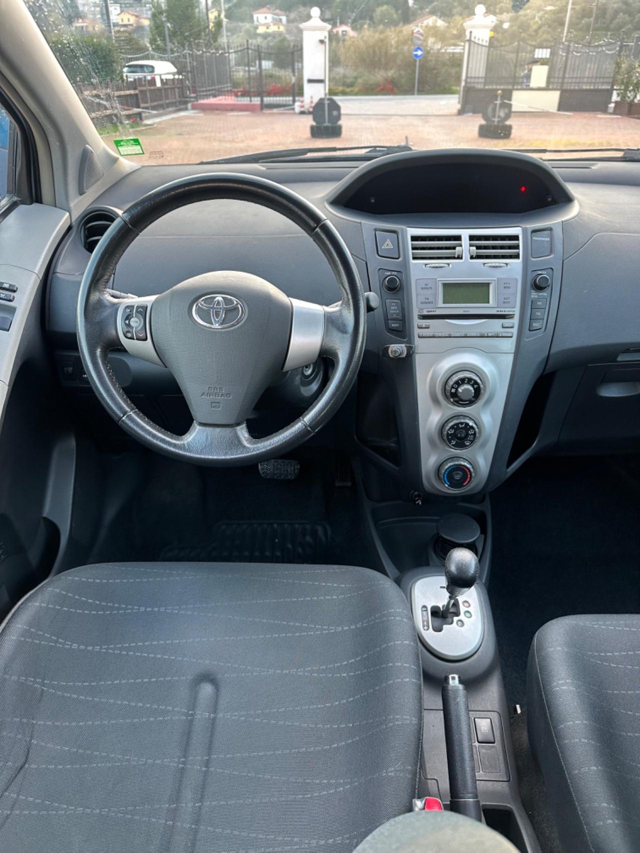 Toyota Yaris 1.3 5 porte