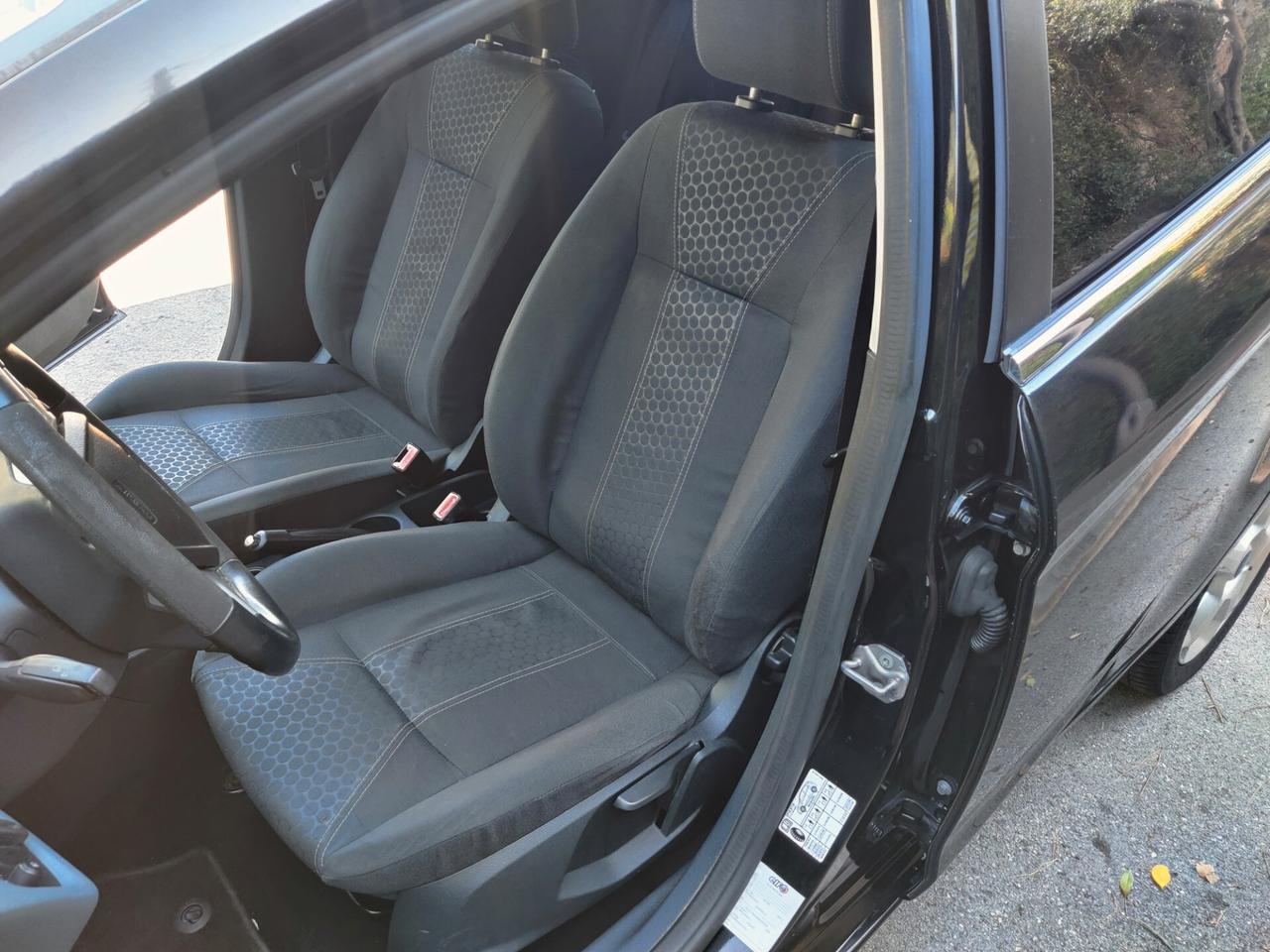 Ford Fiesta 1.4 5 porte Bz.- GPL Titanium