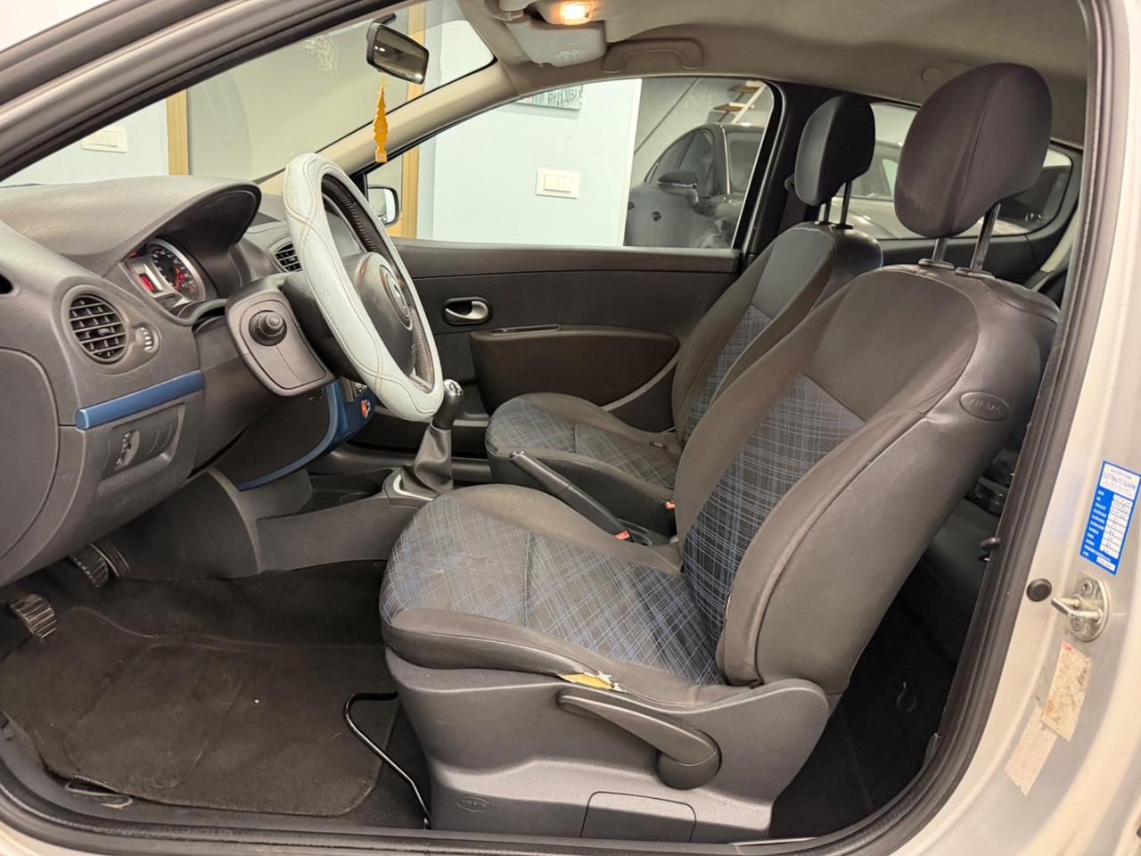 Renault Clio 1.2 75CV 3 Porte ok neopatentati