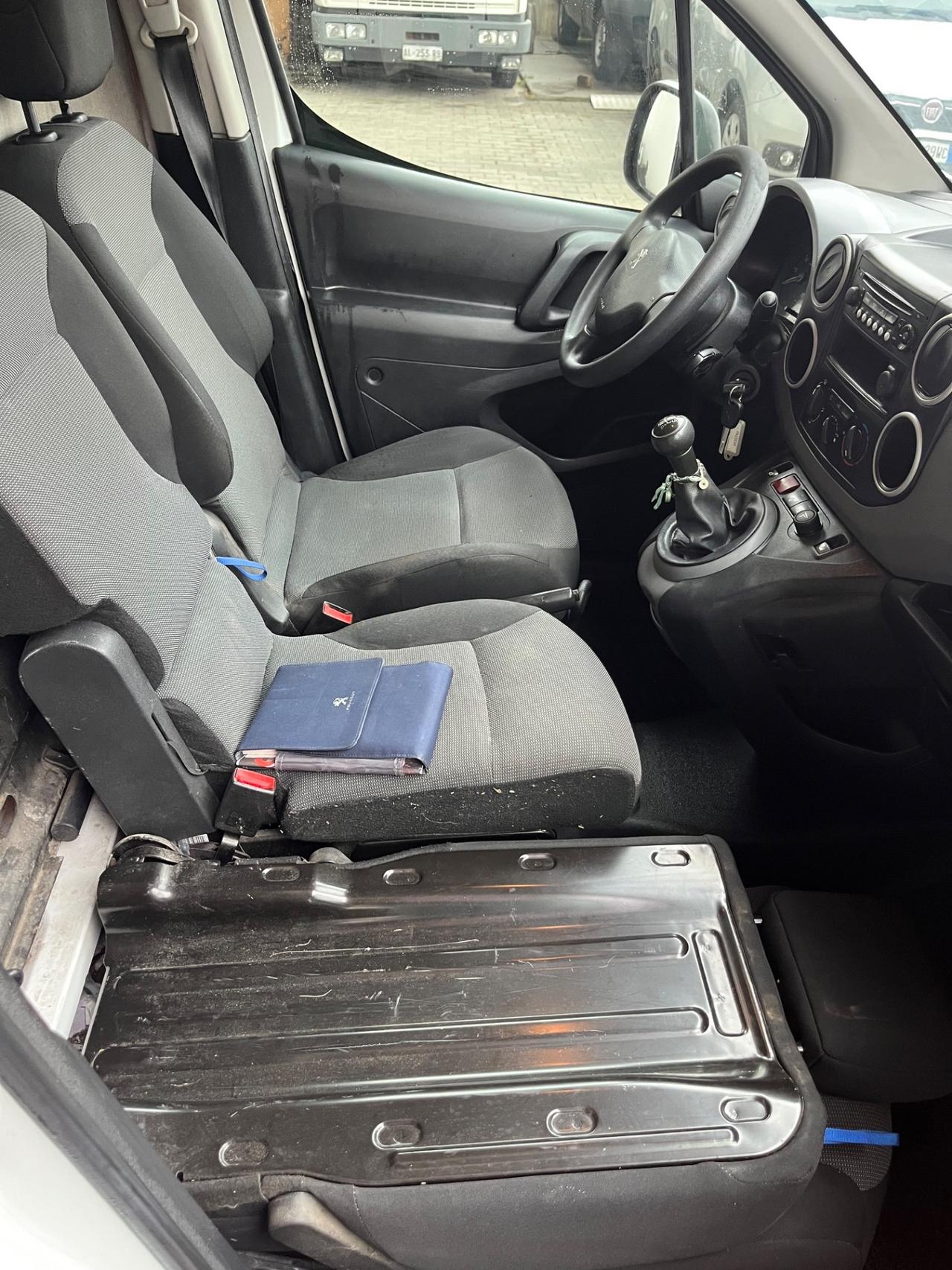 Peugeot Partner Tepee BlueHDi 100 Active