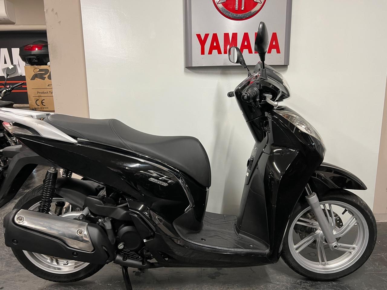 Honda SH 300