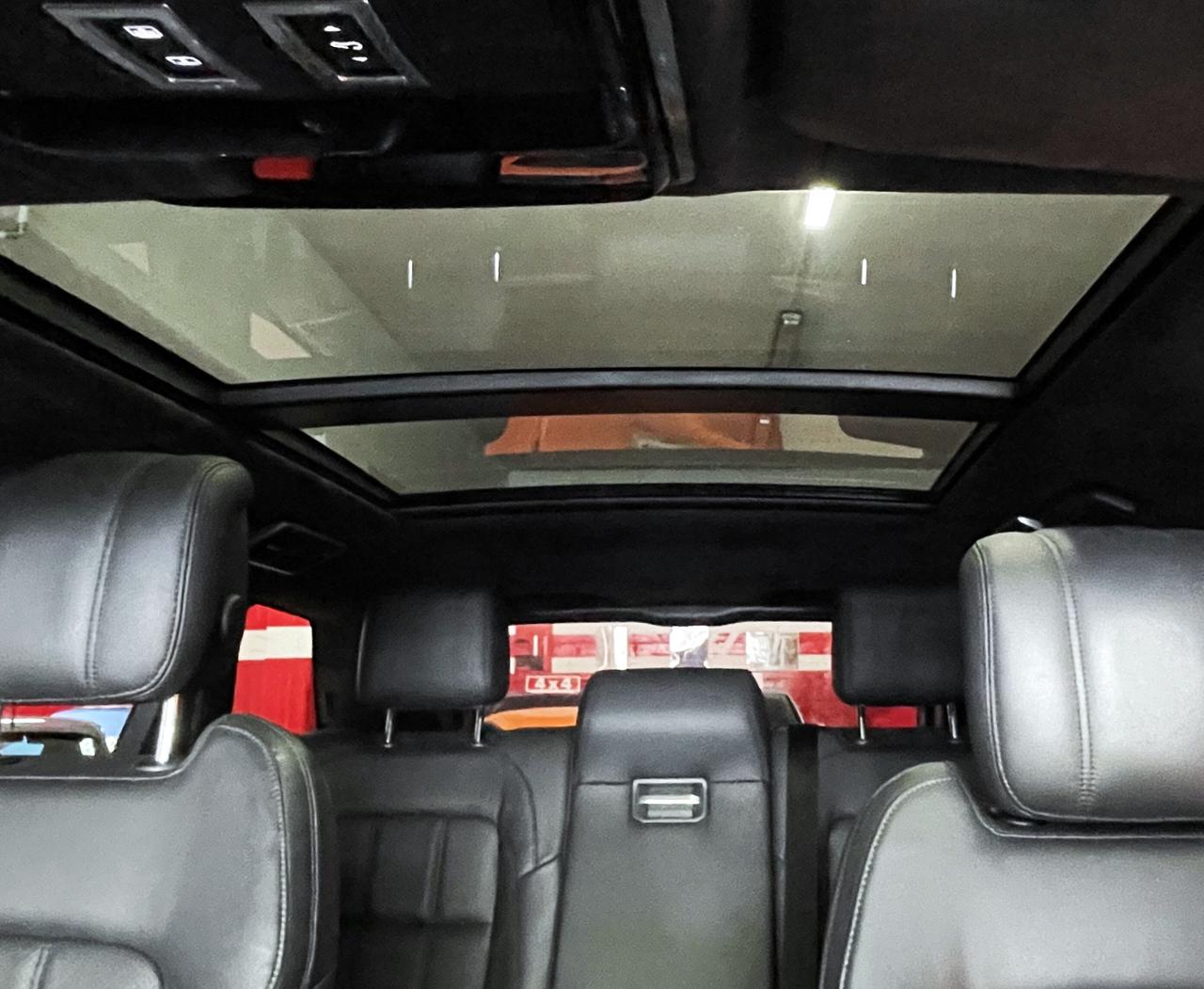 RANGE ROVER SPORT HST HYBRID Total Black +CARBONIO
