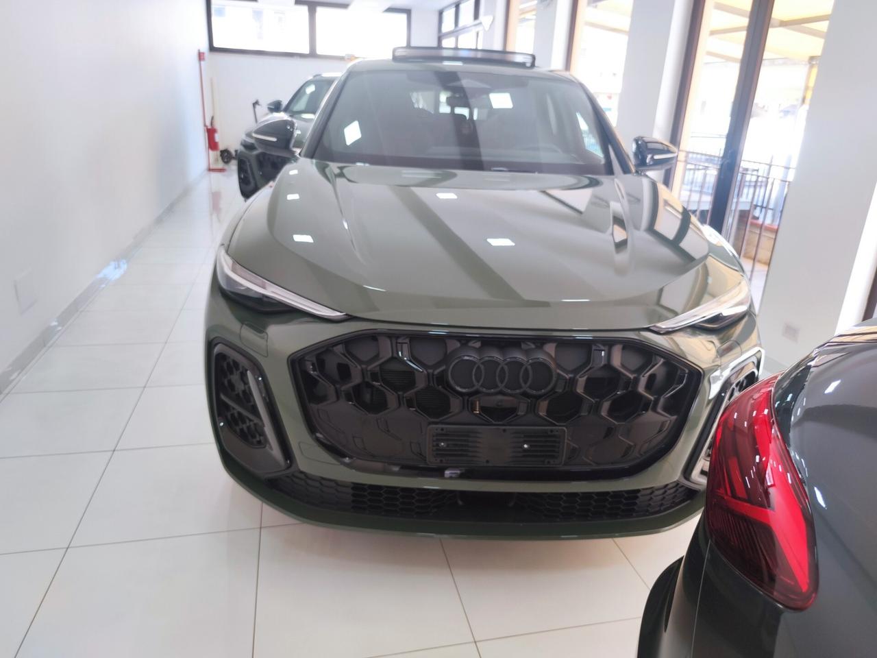 Audi Q5 40 2.0 tdi mhev 12V Identity Black quattro s-troni