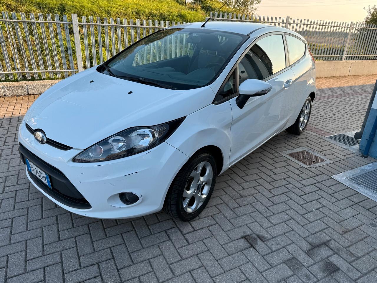 Ford Fiesta Fiesta+ 1.2 60CV 3 porte