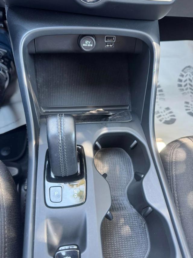 VOLVO XC40 T2 Geartronic Momentum