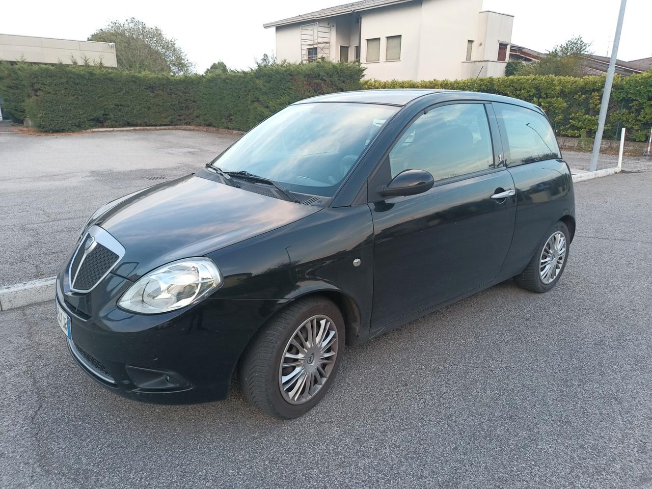 Lancia Ypsilon 1.2 Oro