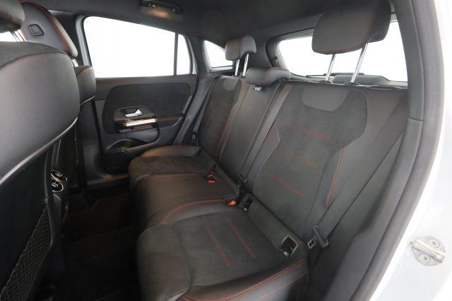 MERCEDES-BENZ CLA sse GLA GLA 180 d Automatic Premium