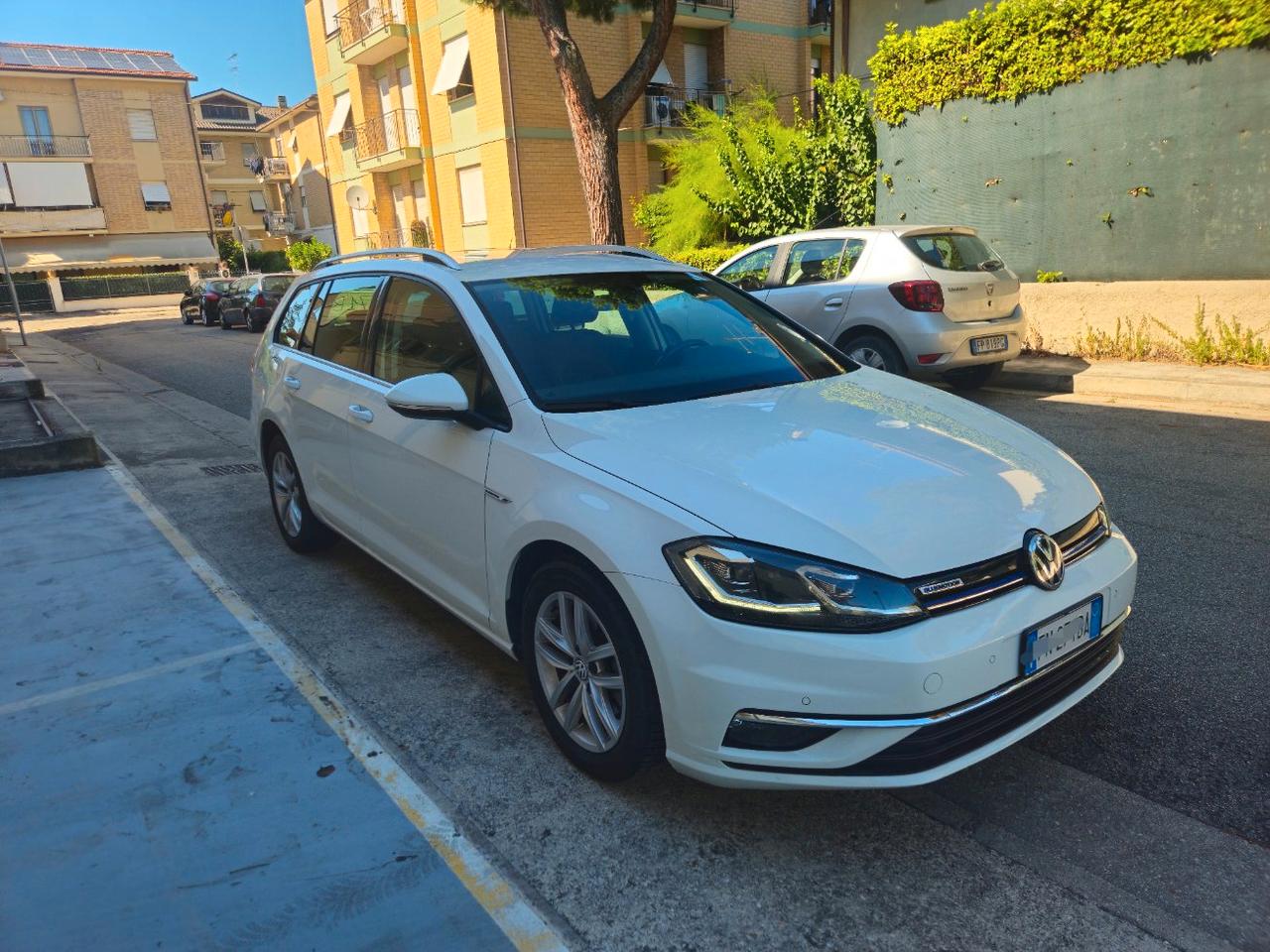 Volkswagen Golf Variant 1.4 TGI DSG EXECUTIVE BLUEMOTION