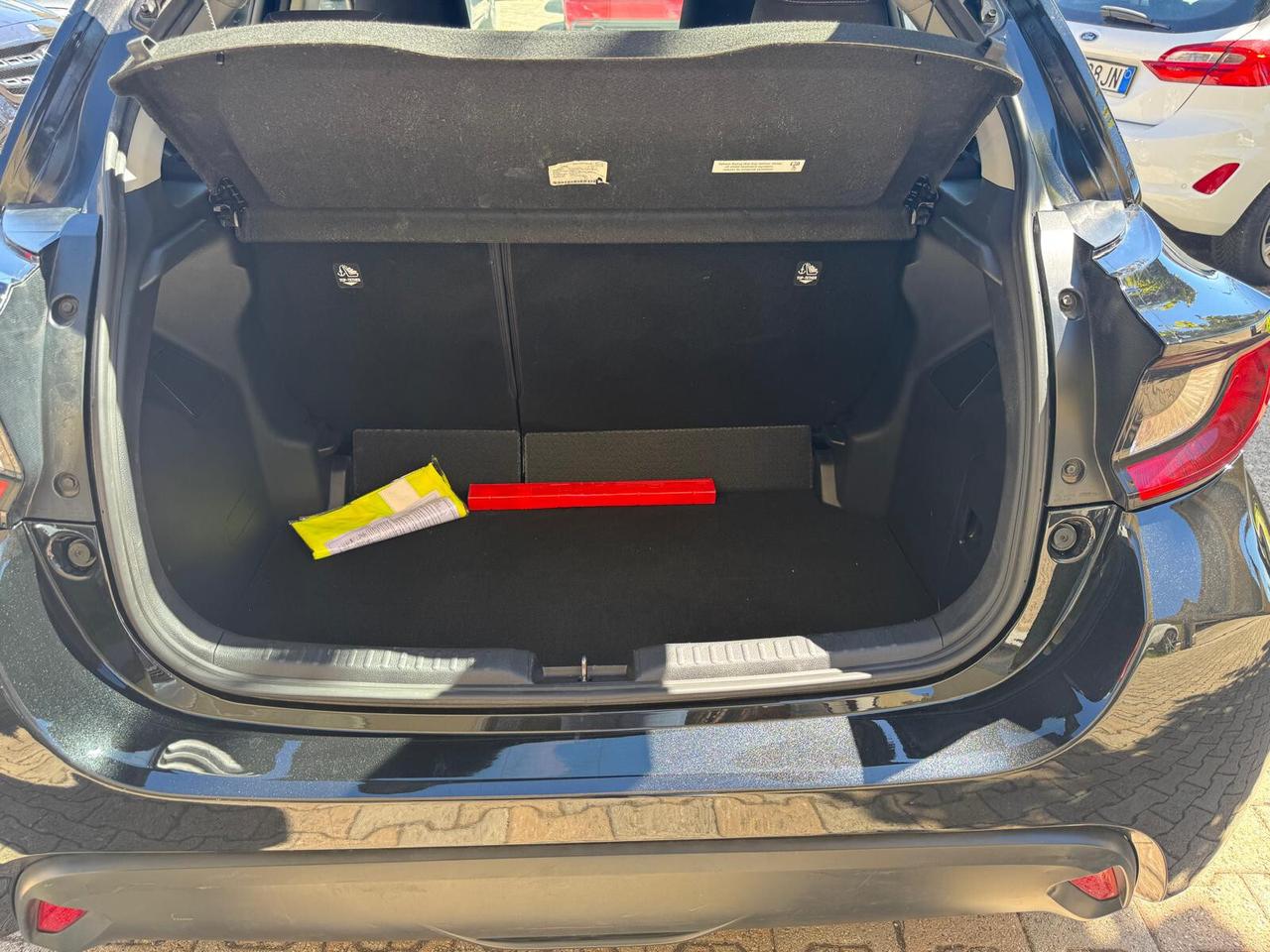 Toyota Yaris 1.5 Hybrid 5 porte Business