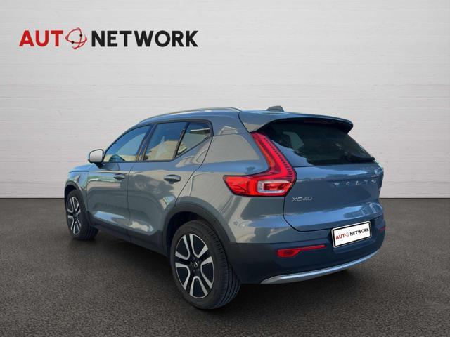 VOLVO XC40 B4 AWD Geartronic Momentum