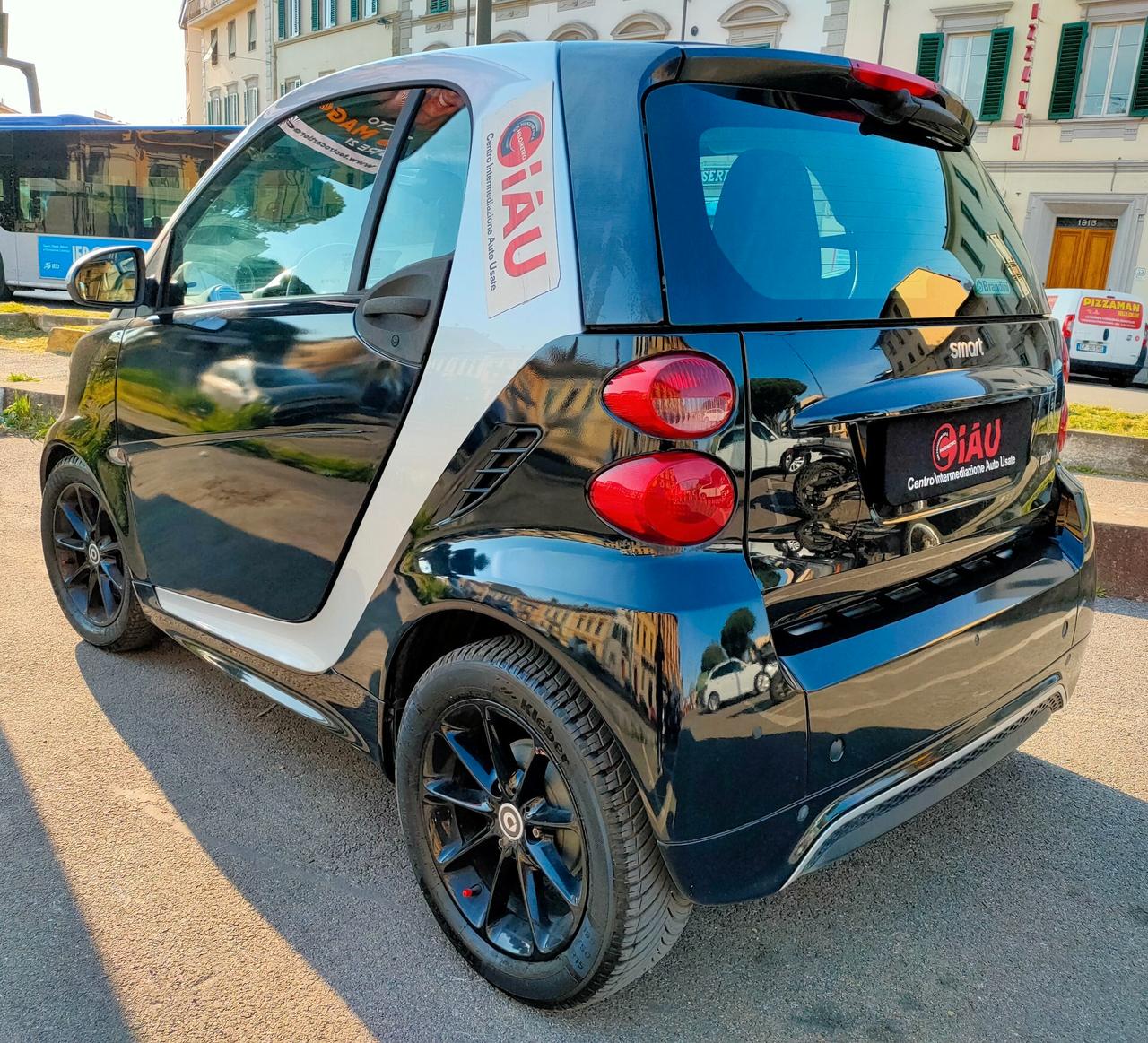 Smart ForTwo 1000 52 kW MHD coupé passion